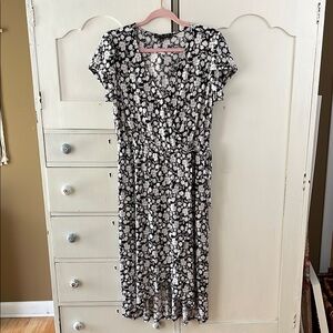SARA MICHELLE Dress Black and White floral faux wrap midi M